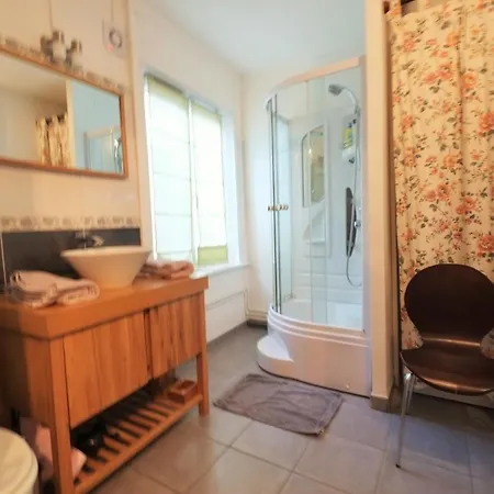 Lebeauregare Apartment *